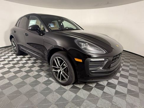 New 2025 Porsche Macan image 9