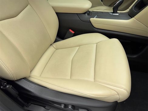 Used 2018 Cadillac XT5 Luxury w/ Driver Awareness Package image 44