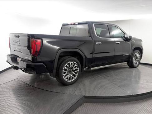 Used 2024 GMC Sierra 1500 Denali Ultimate AWD/4WD image 8