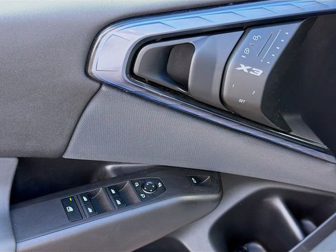 Used 2025 BMW X3 xDrive30i w/ Premium Package image 23