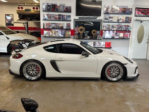 Used 2016 Porsche Cayman GT4 RWD image 5