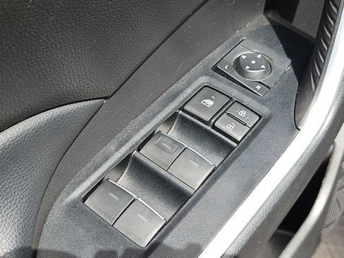 Used 2025 Toyota RAV4 XLE FWD image 10