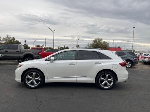 Used 2013 Toyota Venza Limited w/ Tow Prep Pkg image 2