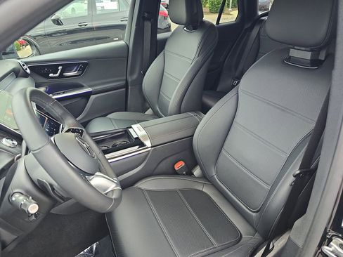 Certified 2025 Mercedes-Benz GLC 300 4MATIC image 17
