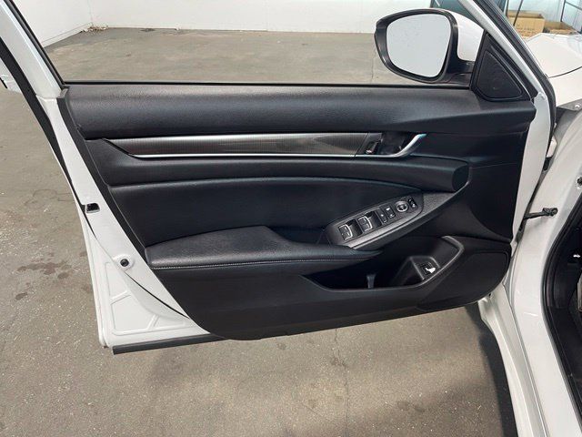 Used 2020 Honda Accord Sport image 25