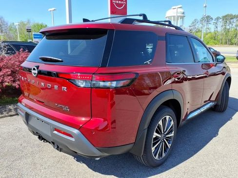 New 2026 Nissan Pathfinder Platinum AWD/4WD image 3