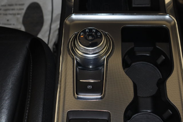 Used 2022 Ford Edge Titanium AWD/4WD image 14