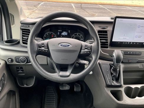 Used 2022 Ford Transit 350 XLT image 5