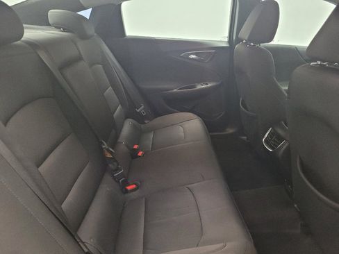 Used 2018 Chevrolet Malibu LT image 19