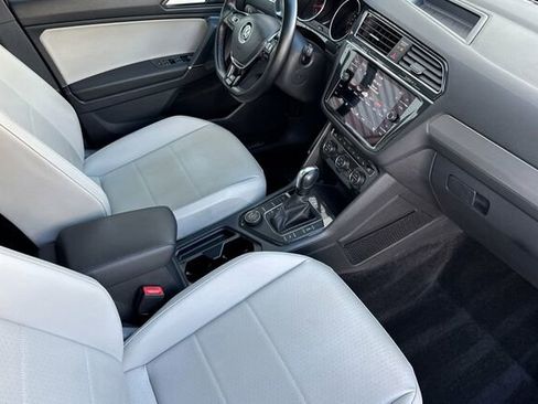 Certified 2020 Volkswagen Tiguan SE R-Line image 16