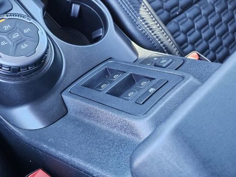 Used 2021 Ford Bronco Wildtrak image 21