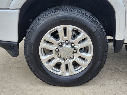 Used 2022 GMC Sierra 2500 Denali w/ Denali Ultimate Package image 10