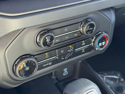 New 2025 Ford Bronco Base w/ Sasquatch Package image 28