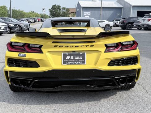 Used 2025 Chevrolet Corvette E-Ray AWD/4WD image 7