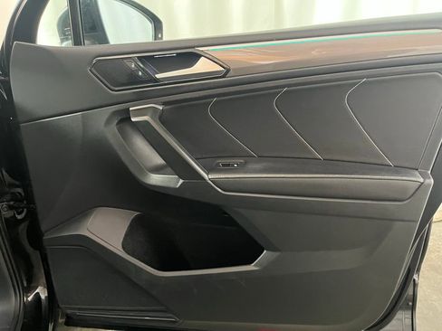 Certified 2024 Volkswagen Tiguan SE R-Line image 12