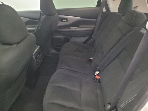 Used 2019 Nissan Murano S image 18