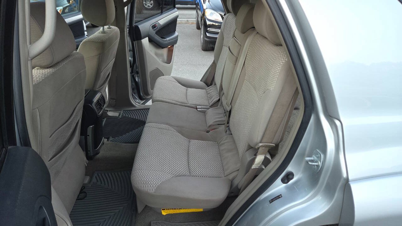 Used 2007 Toyota 4Runner SR5 AWD/4WD image 35