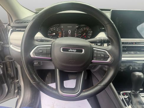 Used 2022 Jeep Compass Limited AWD/4WD image 11