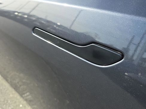 Used 2024 Tesla Model Y Long Range image 16