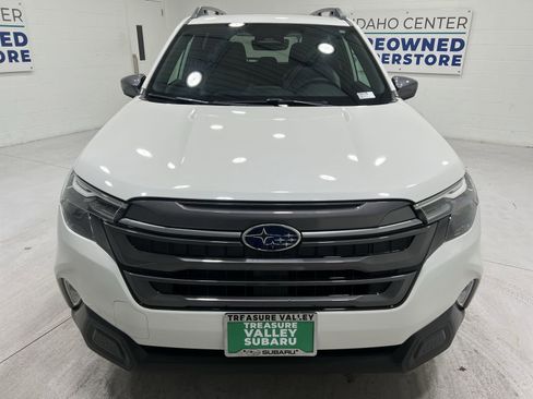 New 2026 Subaru Forester Premium AWD/4WD image 3