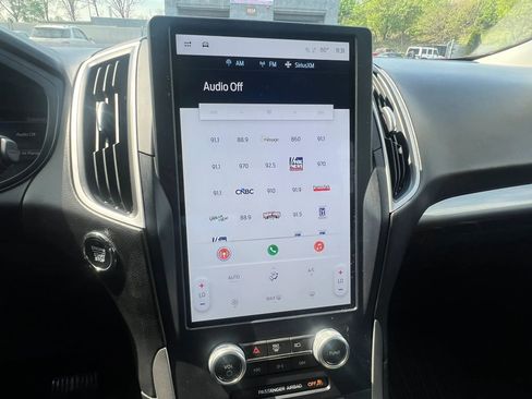 Used 2023 Ford Edge SE image 22