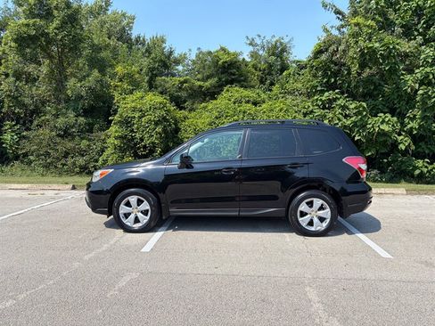 Used 2015 Subaru Forester 2.5i Premium w/ Popular Package #2 AWD/4WD image 2