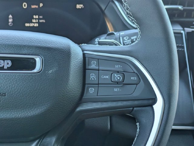 New 2027 Jeep Grand Cherokee Laredo X RWD image 28