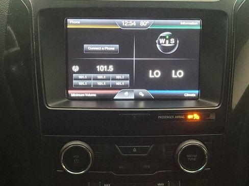 Used 2016 Ford Explorer XLT w/ Equipment Group 201A AWD/4WD image 25