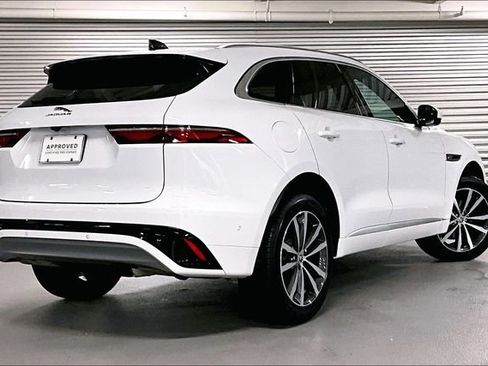 Certified 2025 Jaguar F-PACE R-Dynamic S image 13