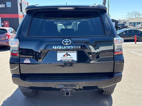 Used 2021 Toyota 4Runner SR5 Premium w/ Moonroof Package AWD/4WD image 6