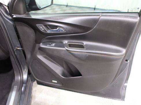 Used 2019 Chevrolet Equinox Premier FWD image 29