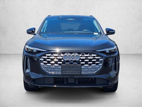 Used 2025 Audi Q5 Premium Plus AWD/4WD image 2