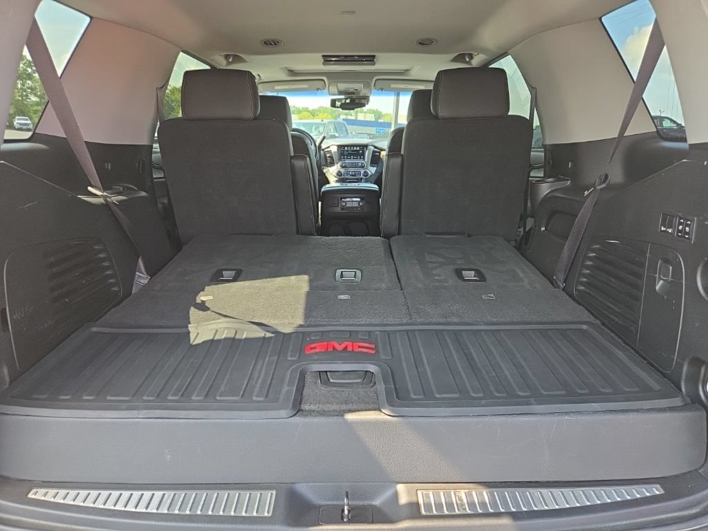 Used 2017 GMC Yukon Denali w/ Open Road Package AWD/4WD image 11