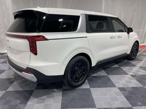 New 2026 Kia Carnival image 4