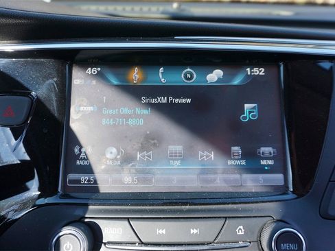 Used 2019 Buick Envision Essence image 10