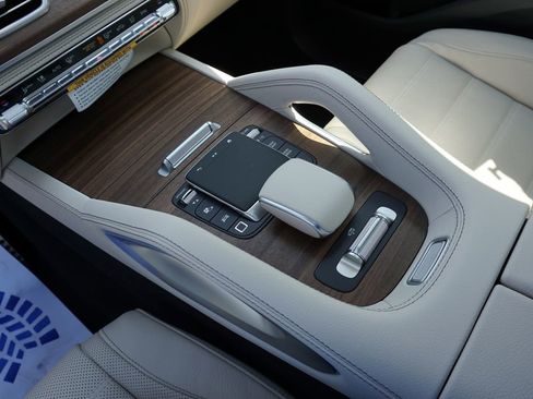 New 2026 Mercedes-Benz GLS 450 4MATIC image 32