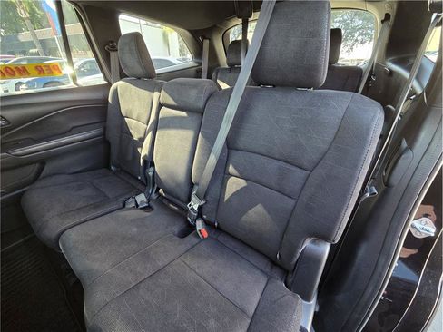 Used 2022 Honda Pilot Sport image 11