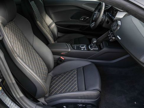Used 2023 Audi R8 V10 performance RWD image 32