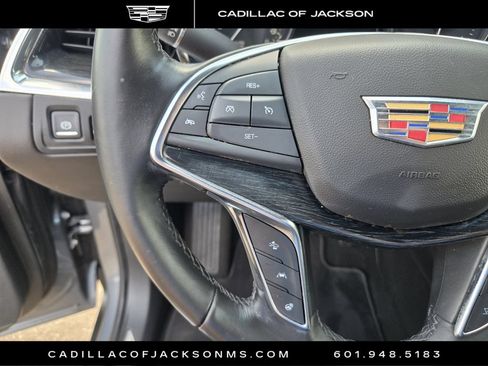 Used 2020 Cadillac XT5 Premium Luxury FWD image 17