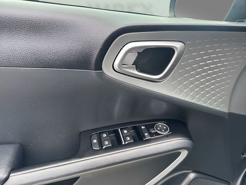 Used 2023 Kia Soul LX w/ Option Group 015 image 22