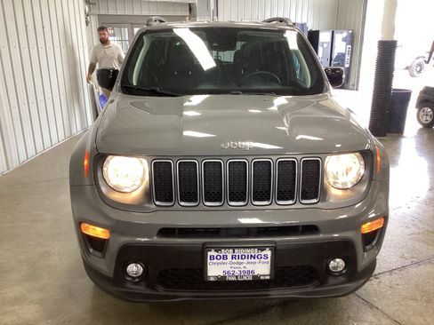 Used 2022 Jeep Renegade Limited AWD/4WD image 8