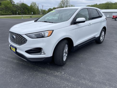 Certified 2023 Ford Edge SEL w/ Convenience Package AWD/4WD image 5