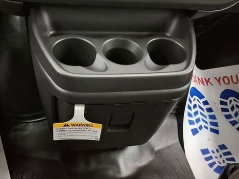 Used 2025 Chevrolet Express 3500 Work Van w/ Driver Convenience Package image 31