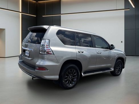 Used 2022 Lexus GX 460 Premium w/ Premium Package AWD/4WD image 6