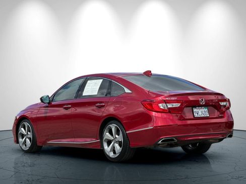Used 2018 Honda Accord Touring image 6