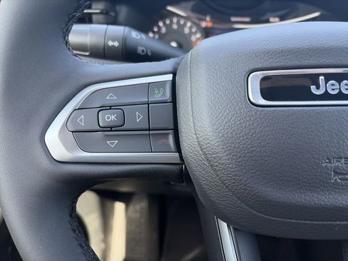 New 2026 Jeep Compass Latitude image 20