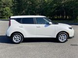 New 2025 Kia Soul LX w/ LX Technology Package image 2