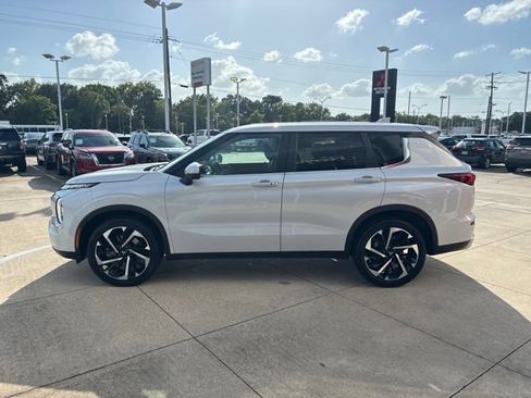 Used 2024 Mitsubishi Outlander SE FWD image 4
