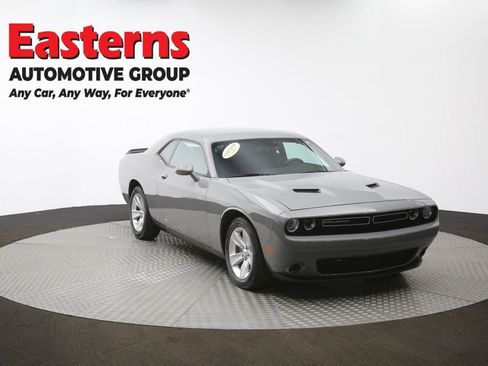 Used 2023 Dodge Challenger SXT RWD image 49