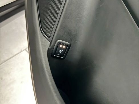 Used 2017 Maserati Levante w/ Sport Package image 22